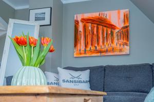 Gemütliche Wohnung unter Reet mit Pool und Sauna in Keitum