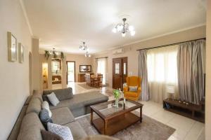 Elpidas country house