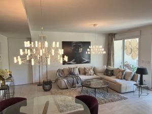 Horizon Bay - Pool - Fitness Room - Terrace