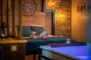 Appartements Love industrie & spa - Suite Romantique en Alsace - Terrasse et garage : photos des chambres