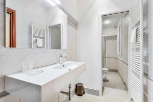 White Sea, Terre Marine