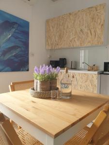 Ble 1BR Vacation Home with Private Terrace