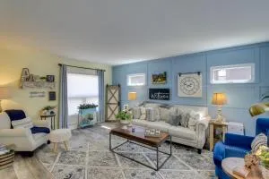 Family Home, 1 Block to Lake Michigan Beach! - Cascade