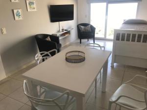 Depto en Inmejorable ubicación a 50mts del mar y con vista al mar!