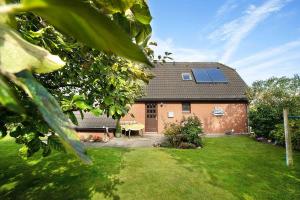 Ferienhaus Britschock mit eingezäuntem Garten und Sauna