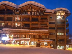 Appartement de charme avec wifi, au pied des pistes, 4 pièces, Val-dIsère - FR-1-694-130