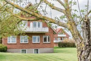 Straendhus Bed&Breakfast - Steinbergkirche