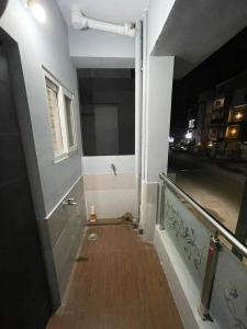 Servostay Fully Furnished 3 BHK with Parking in Prime Area - 2nd Floor