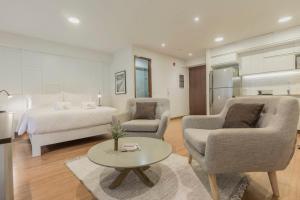 Las Mimosas by Wynwood House