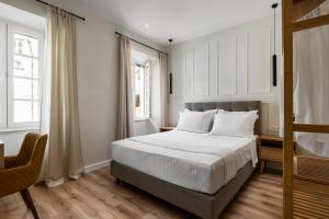 Lorenzo Mavili Suite