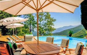 Maisons de vacances 3 Bedroom Nice Home In Taulis : photos des chambres