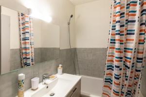 Le Magenta, Studio proche de la place Wilson