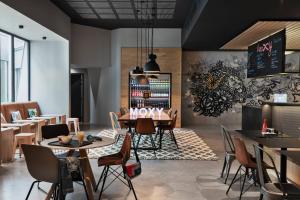 Hotels Moxy Lyon Airport : photos des chambres