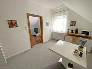 Jacky & Daniels Apartments Top 2