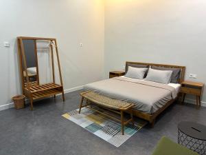 Cendhani Raras Gallery