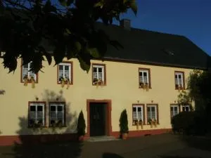 Apartment in Morbach-Riedenburg with terrace - 塔尔方