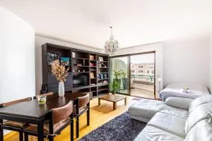 Catch a break near the Seine - 沙朗通勒蓬