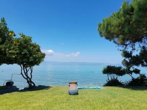 Olga Studio House in front of the beach