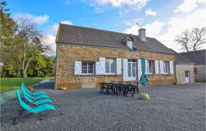 4 Bedroom Cozy Home In Montsenelle