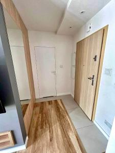 ALEKSANDRA1 - SILENT