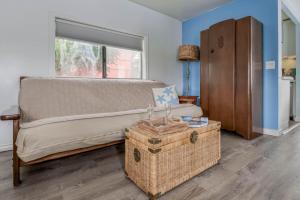 Towne Cottage Rockaway Beach - Meredith Lodging