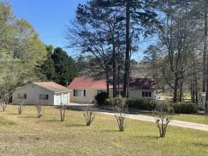 Liv at The Lake - Sinclair - Meriwether