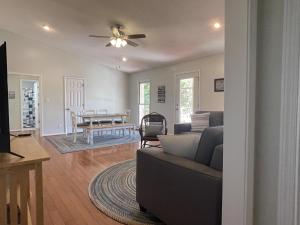 Liv at The Lake - Sinclair