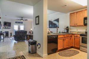 Mvc - Unit 5606 - Mountain Breeze 2