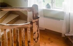 4 Bedroom Beautiful Home In Mörlunda