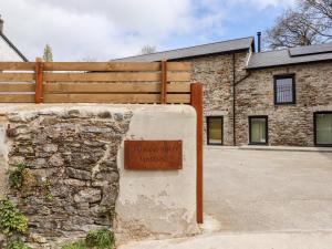 1 Caddaford Barns
