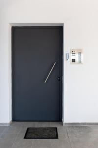 Pagani Blue - Luxury Maisonette I1