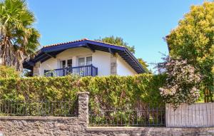 Maisons de vacances 3 Bedroom Lovely Home In Hendaye : photos des chambres