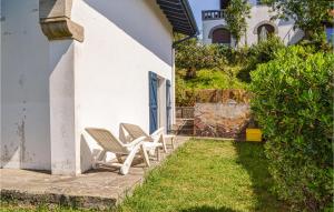 Maisons de vacances 3 Bedroom Lovely Home In Hendaye : photos des chambres