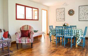 Maisons de vacances 3 Bedroom Lovely Home In Hendaye : photos des chambres