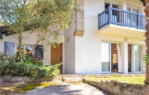 Maisons de vacances 3 Bedroom Lovely Home In Hendaye : photos des chambres