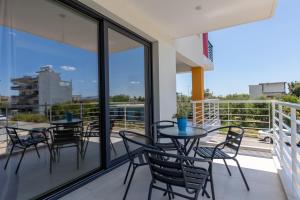 Pagani Blue - Luxury Studio A2