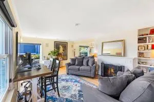 Magnolia on the Hill - 班布里奇岛