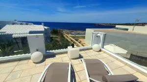 Binibeca Vell Luxury Villa, sea direct access, private pool - Binissafuller
