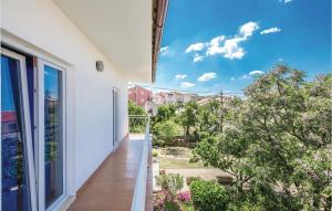 Gorgeous Apartment In Novi Vinodolski