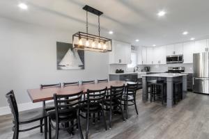 Williams Bay House - Cherry Street Retreat