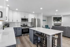 Williams Bay House - Cherry Street Retreat - Lake Como Williams Bay House - Cherry Street Retreat - Lake Como