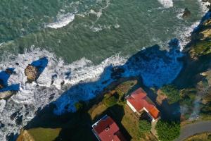 Stunning Oceanview Shelter Cove! by OceanviewHotTubs Oceanfront! Tesla EV station