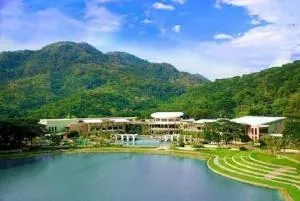 Pico De Loro Hamilo Coast beach and Country Club - Myna B One Bedroom - Марівелс