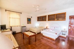 Hotel Catalina Beach Resort