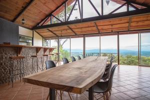 Buen Camino Hotel, San Mateo