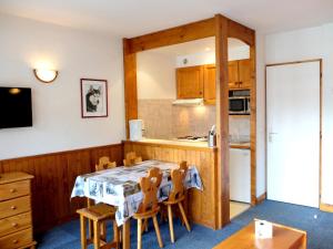 Studio lumineux au pied des pistes avec balcon à Tignes - FR-1-502-495