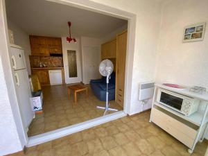 Studio Cabine 4 Pers, Terrasse, Parking Privé, Proche Plage et Commerces, La Franqui - FR-1-81-585