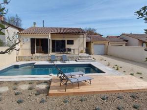 Maisons de vacances Holiday home with private pool, Vaison-la-Romaine : photos des chambres