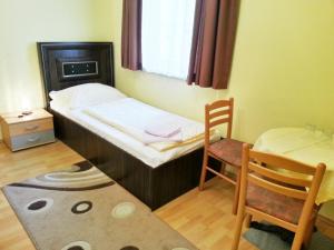Quadruple Room room in Pension Weisses Lamm