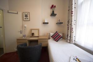 Single Room room in Saba Hotel London
